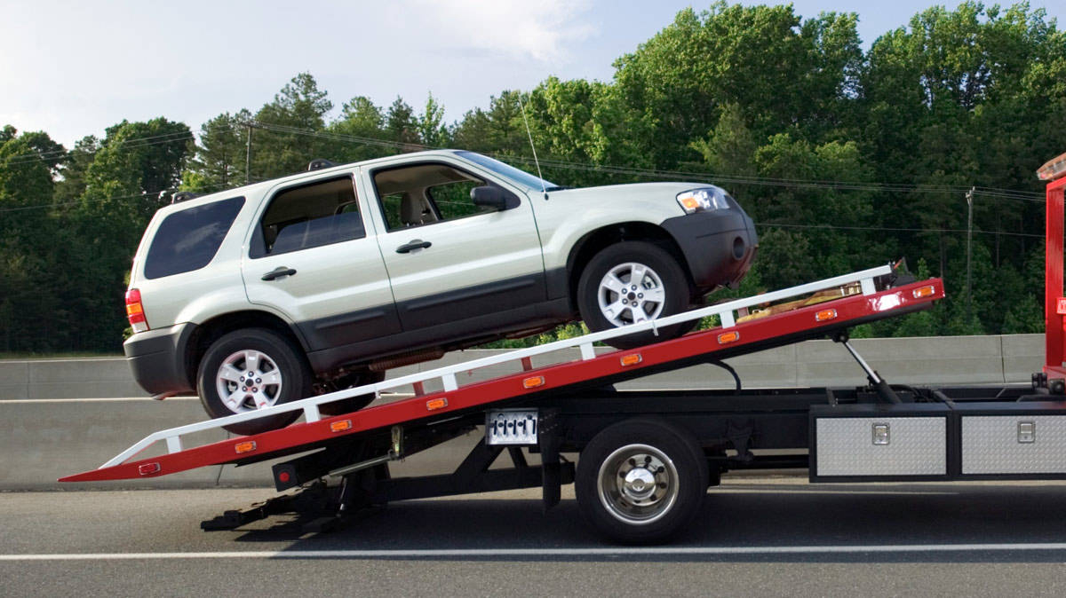 Towing a car in Saint Paul, MN